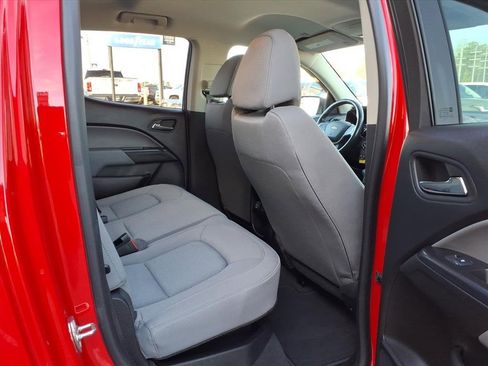 Used 2019 Chevrolet Colorado LT w/ LT Convenience Package image 12