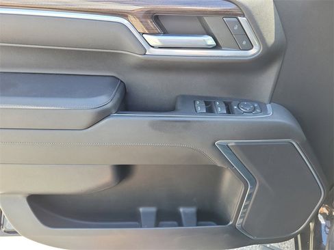 Used 2022 Chevrolet Silverado 1500 LT image 22