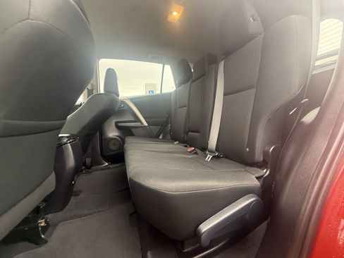 Used 2016 Toyota RAV4 LE image 12