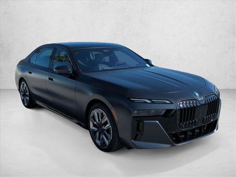 New 2026 BMW 740i RWD image 2