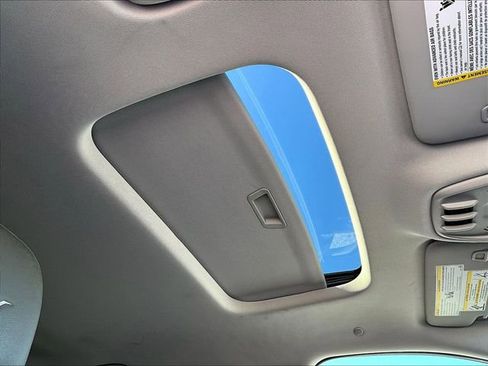 Used 2024 Chevrolet Trax ACTIV w/ Sunroof Package image 22