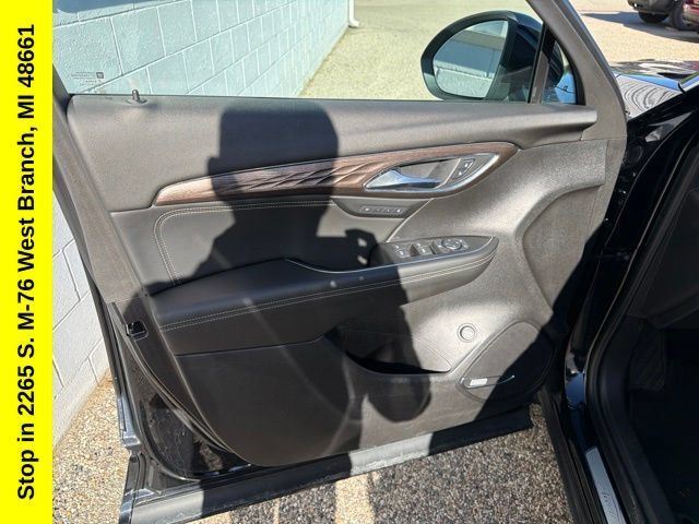 Used 2023 Buick Envision Avenir AWD/4WD image 14