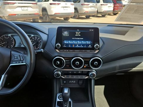 Used 2024 Nissan Sentra SV FWD image 29