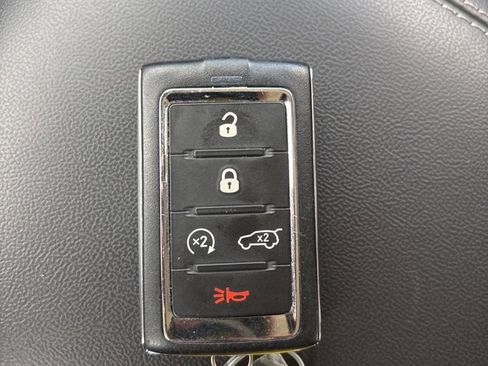 Used 2022 Jeep Grand Cherokee L Limited image 35