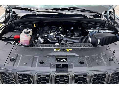 Used 2025 Jeep Grand Cherokee L Altitude AWD/4WD image 29