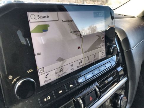 Used 2023 Nissan Pathfinder SL image 16