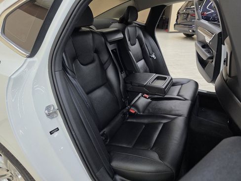 Used 2017 Volvo S90 T5 Momentum w/ Vision Package FWD image 23