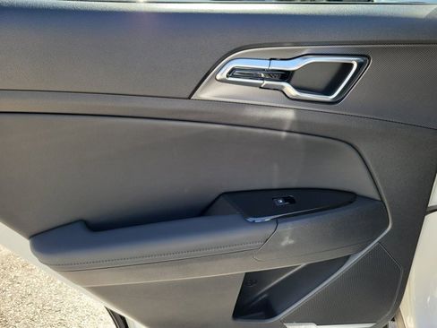 Used 2024 Kia Sportage SX Prestige image 13