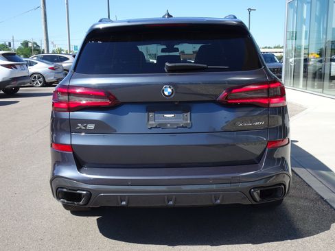 Used 2022 BMW X5 xDrive40i w/ M Sport Package AWD/4WD image 4