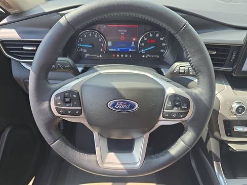 Certified 2023 Ford Explorer XLT w/ Equipment Group 202A AWD/4WD image 15