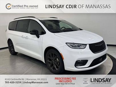 Certified 2025 Chrysler Pacifica Limited