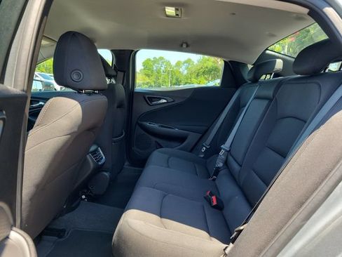 Certified 2025 Chevrolet Malibu LT FWD image 16