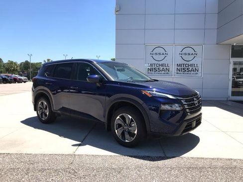 Certified 2025 Nissan Rogue SV FWD image 1