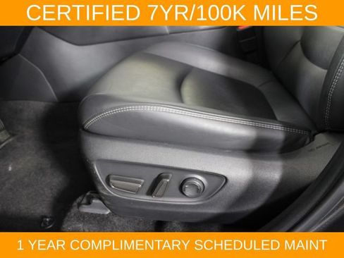Used 2022 Toyota RAV4 XLE Premium AWD/4WD image 19