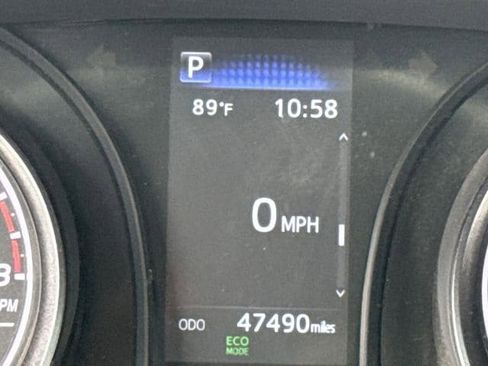 Used 2023 Toyota Camry SE FWD image 15