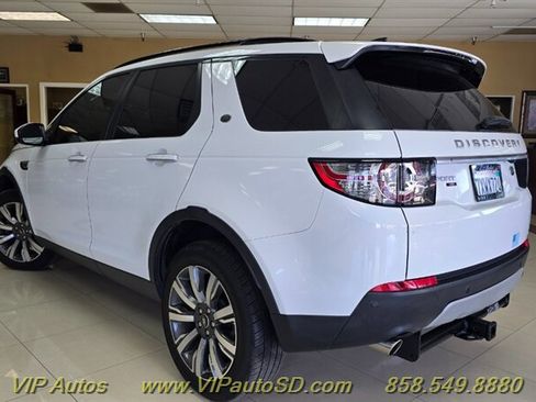 Used 2017 Land Rover Discovery Sport HSE Luxury AWD/4WD image 2