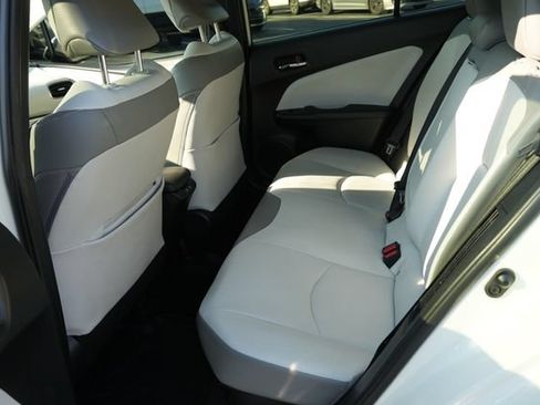 Used 2020 Toyota Prius Prime XLE FWD image 14