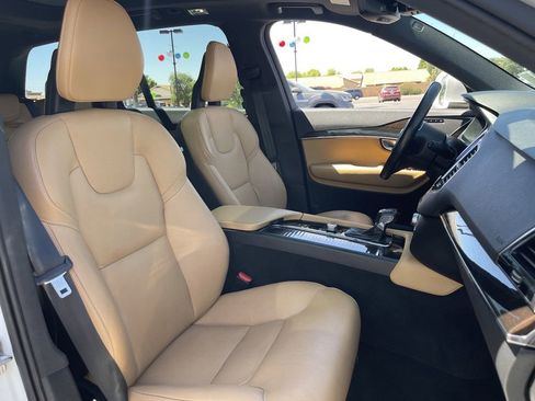 Used 2017 Volvo XC90 T6 Momentum w/ Vision Package AWD/4WD image 12