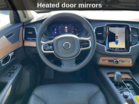 Used 2024 Volvo XC90 B5 Plus image 19