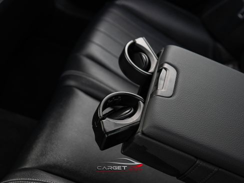 Used 2017 Mercedes-Benz E 300 4MATIC image 22