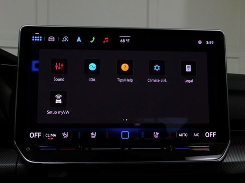 Used 2025 Volkswagen Golf image 61