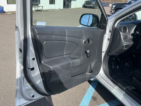 Used 2014 Nissan Versa S Plus image 15