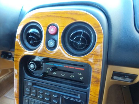 Used 1995 MAZDA MX-5 Miata image 34