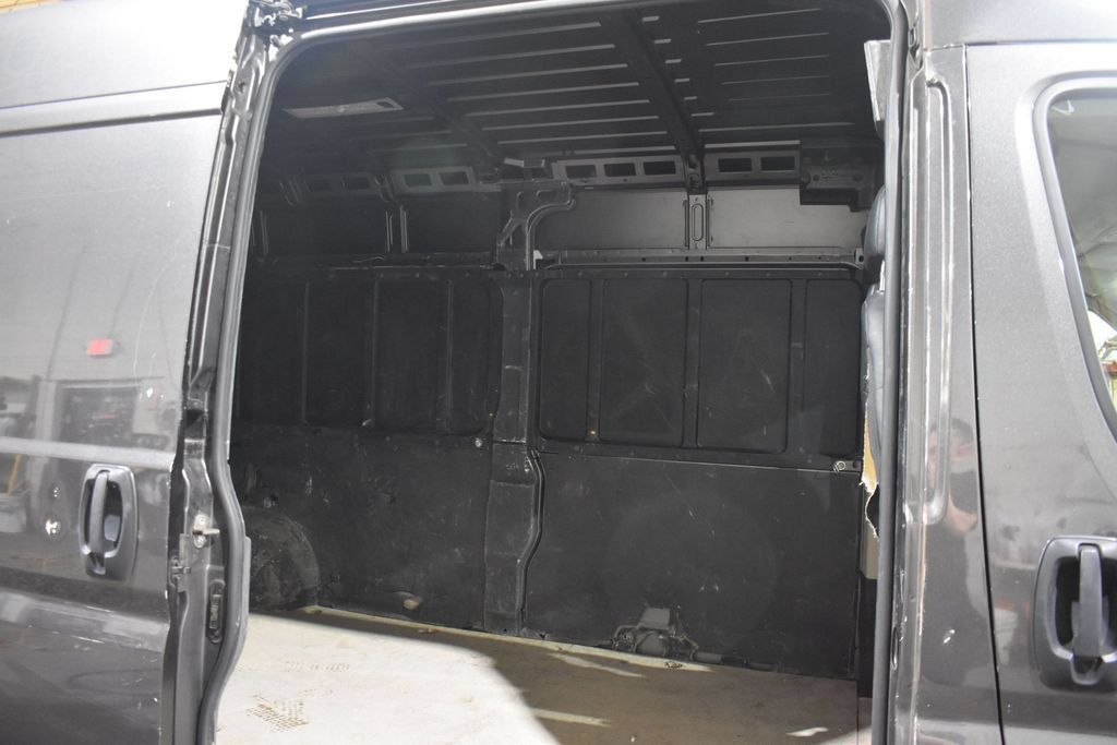 Used 2021 RAM ProMaster 2500 w/ Convenience Group FWD image 12