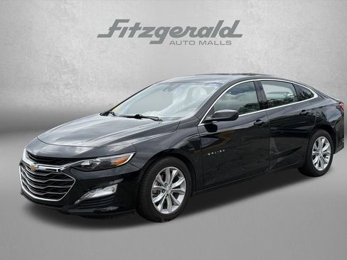 Used 2025 Chevrolet Malibu LT FWD image 2