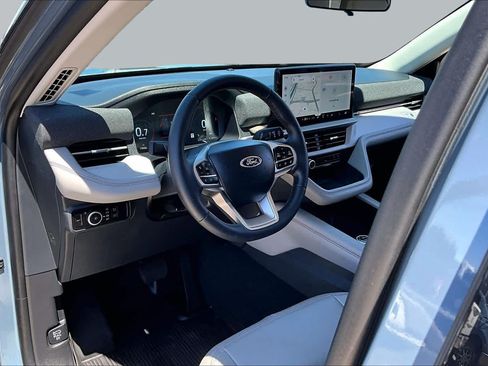 Certified 2026 Ford Explorer Active w/ Active Comfort Package RWD image 17