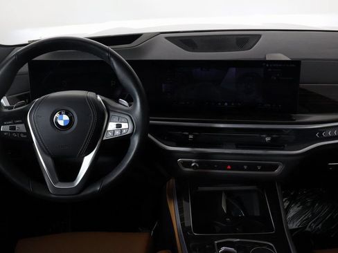 Used 2024 BMW X5 sDrive40i w/ Premium Package RWD image 8