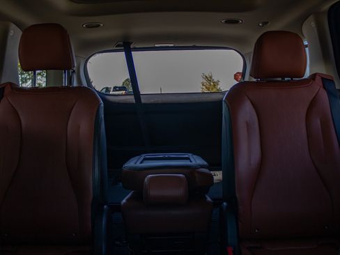 Used 2025 Kia Carnival SX w/ SX Dark Edition Package FWD image 51