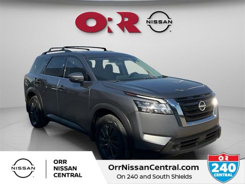 Used 2022 Nissan Pathfinder SV image 1