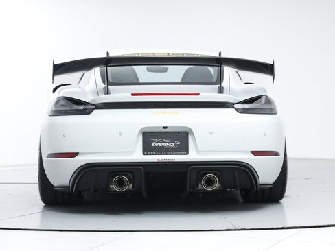 Used 2025 Porsche 718 Cayman GT4 RS RWD image 4
