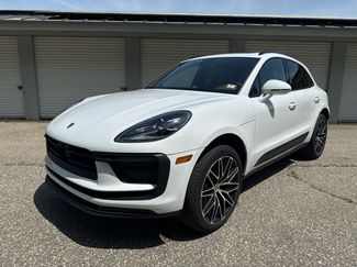 Used 2026 Porsche Macan AWD/4WD video 1
