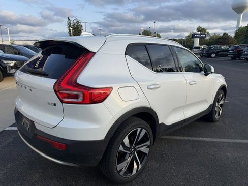Used 2023 Volvo XC40 B5 Ultimate w/ Protection Package Premier AWD/4WD image 9