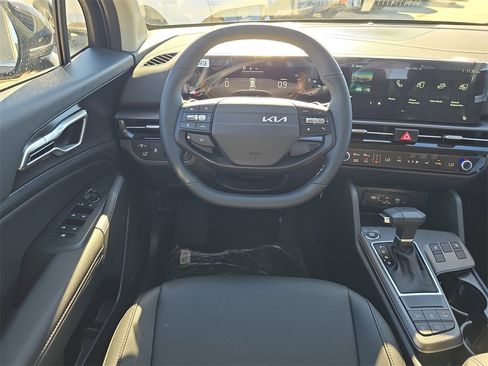 New 2026 Kia Sportage EX image 16