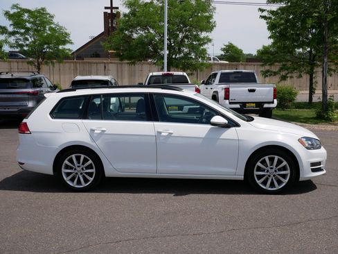 Used 2016 Volkswagen Golf SE w/ Lighting Package FWD image 8