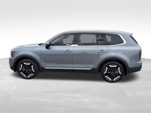 Certified 2024 Kia Telluride EX w/ EX Captain's Chair Package FWD image 4