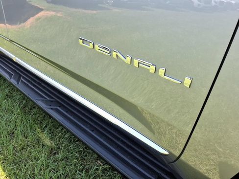 New 2026 GMC Yukon Denali w/ Advanced Technology Package AWD/4WD image 11
