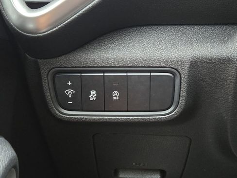 Certified 2023 Kia Soul LX w/ LX Technology Package FWD image 24