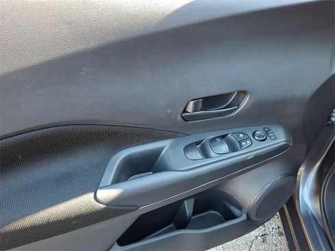 Used 2024 Nissan Kicks S image 13