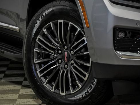 New 2026 GMC Yukon XL Elevation w/ Elevation Premium Package AWD/4WD image 3