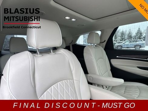 Used 2022 Buick Enclave Avenir image 24