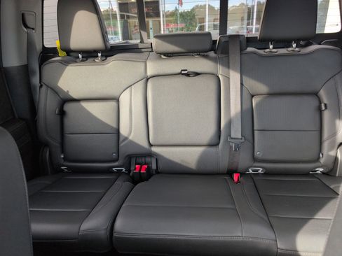 Used 2023 GMC Sierra 1500 SLT w/ SLT Premium Plus Package image 29