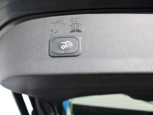 Used 2016 Ford Escape SE w/ Equipment Group 201A image 12