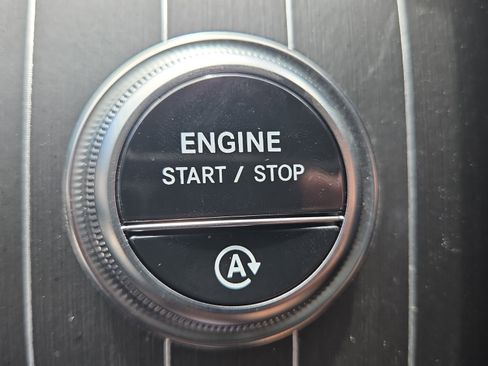 Certified 2026 Mercedes-Benz GLC 300 image 41