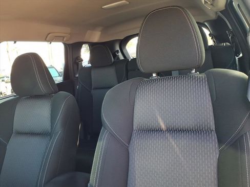 Used 2022 Mitsubishi Outlander ES image 13