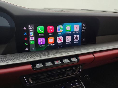 Used 2022 Porsche 911 Carrera image 10