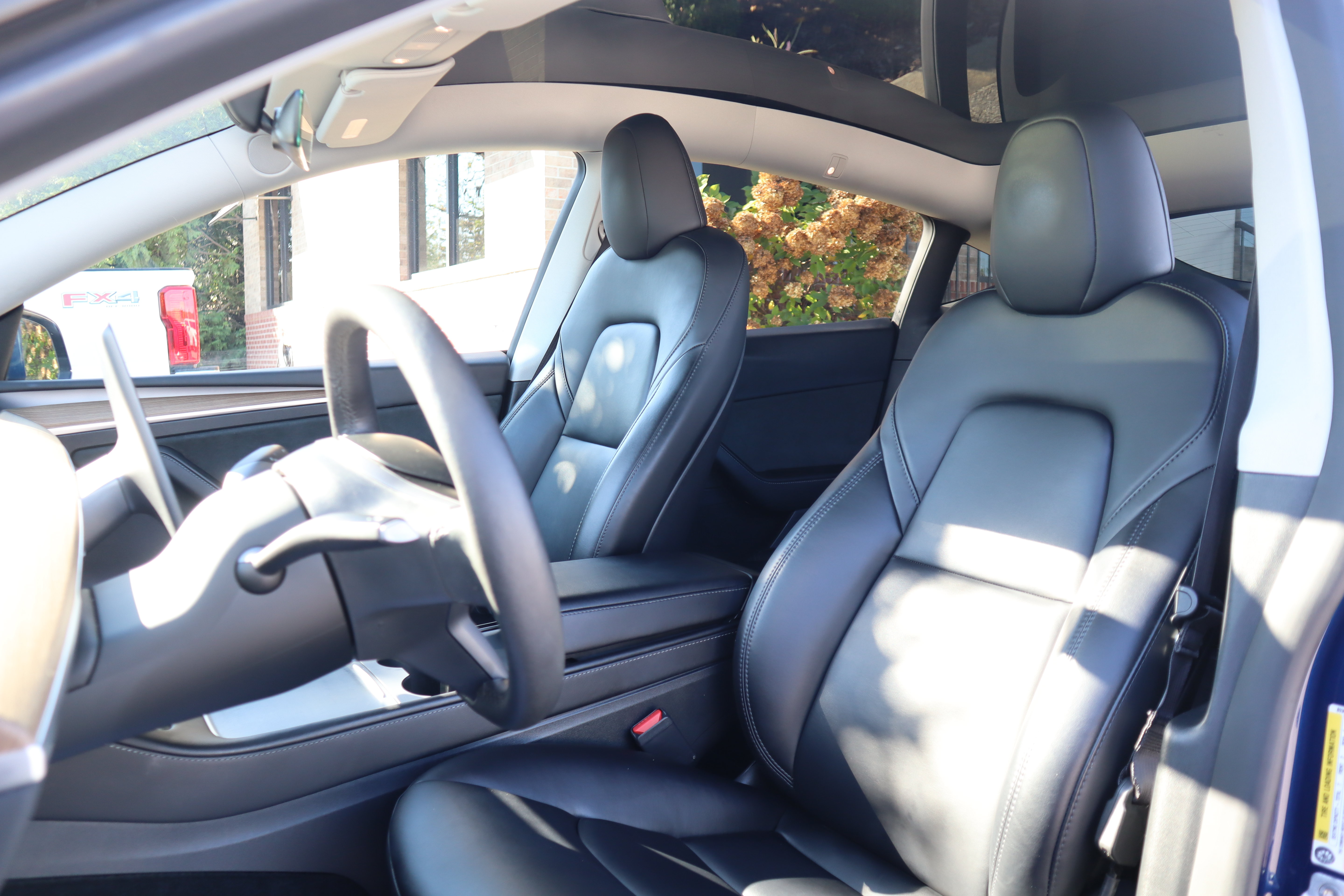Used 2023 Tesla Model Y Long Range AWD/4WD image 21